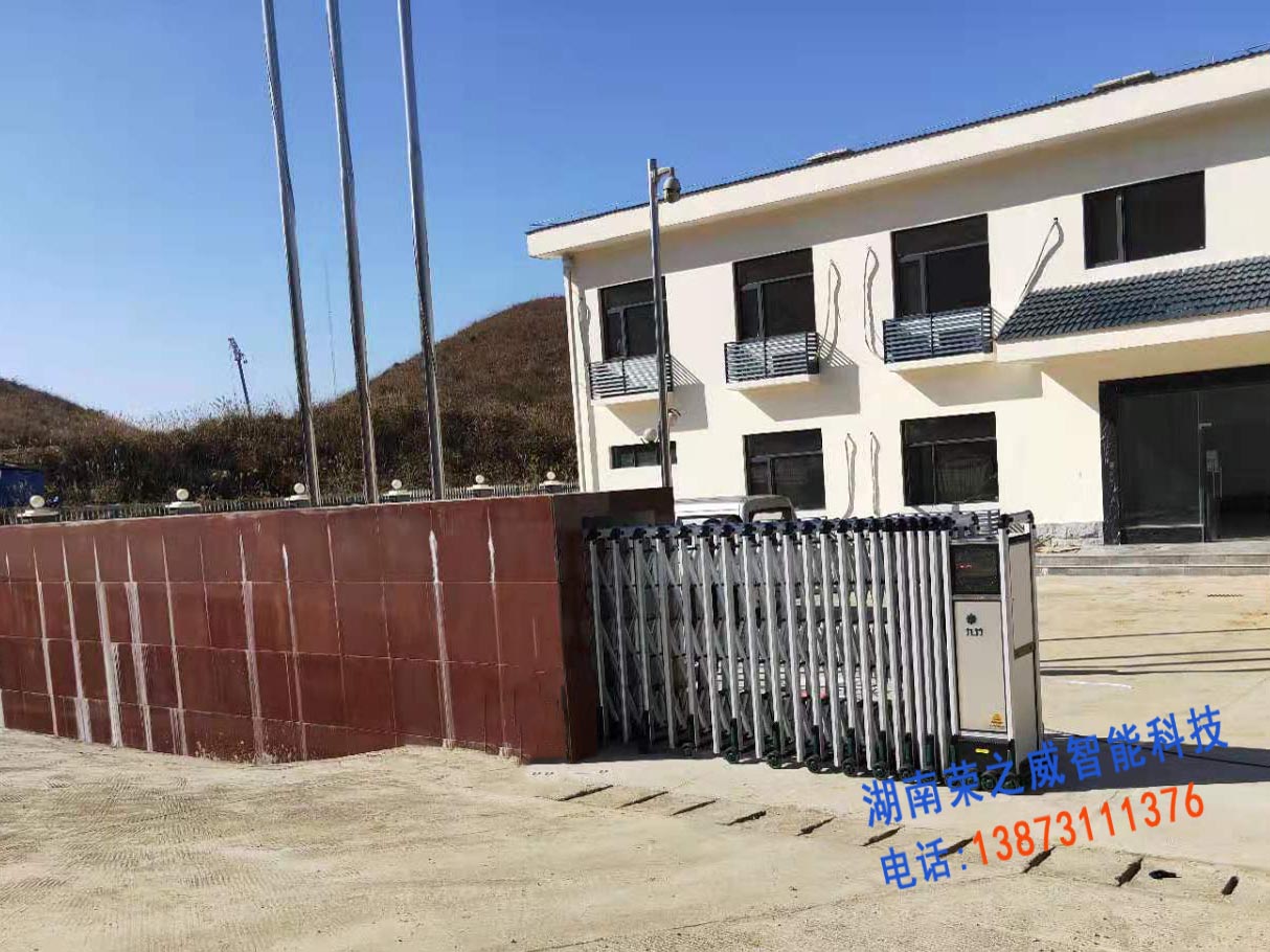 長沙伸縮門,長沙電動(dòng)門,長沙電動(dòng)伸縮門,長沙伸縮門,長沙電動(dòng)伸縮門廠