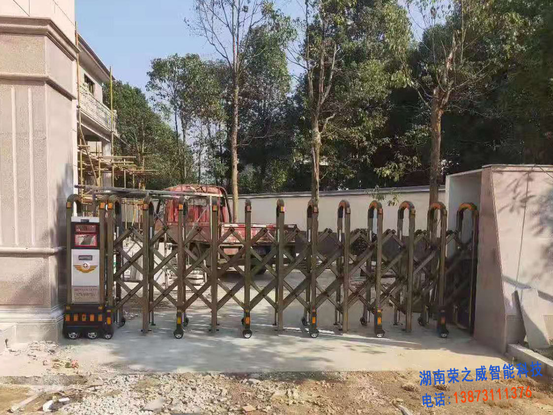 長(zhǎng)沙伸縮門,長(zhǎng)沙電動(dòng)門,長(zhǎng)沙電動(dòng)伸縮門,長(zhǎng)沙伸縮門,長(zhǎng)沙電動(dòng)伸縮門廠